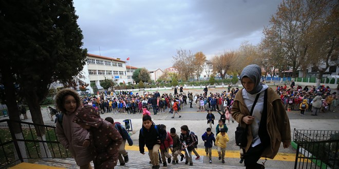 Okullarda ara tatil sona erdi