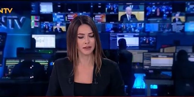 Depreme canlı yayında yakalandı