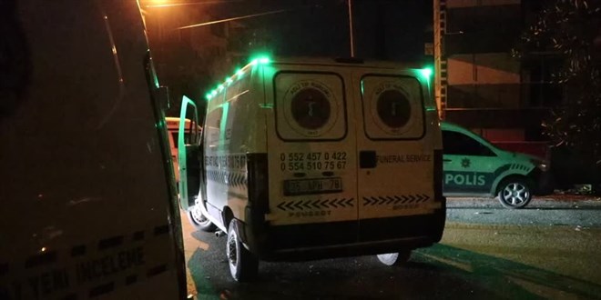 Denizli'de karısını bıçakla öldüren kişi kendisini de ağır yaraladı