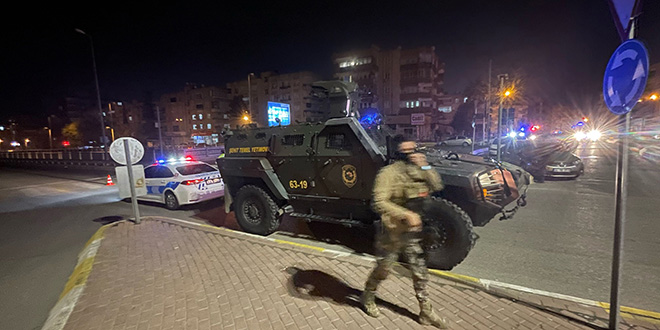 2 polisi pompalı tüfekle yaralayan 3 uyuşturucu taciri adliyede