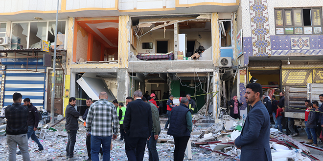 6 kişinin yaralandığı apartmandaki patlamaya Valilikten açıklama