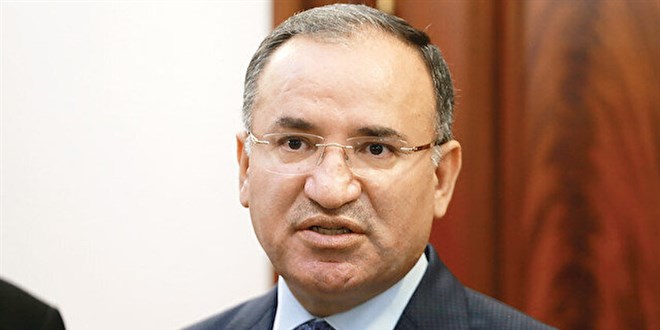 '6'lı masa AYM'yi Meclis'in üstünde konumlandırıyor'