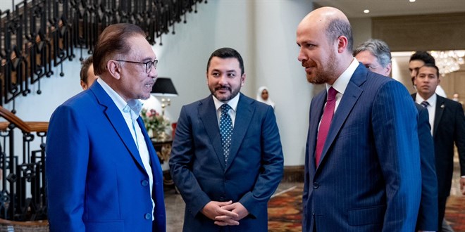 Malezya Başbakanı Bilal Erdoğan'ı kabul etti
