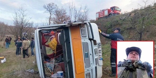 İşçileri taşıyan minibüs devrildi; uzman er öldü, 9 yaralı