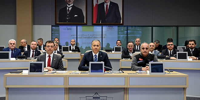 İstanbul'da kar yağmadan alınacak tedbirler görüşüldü
