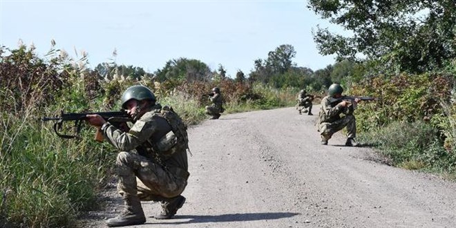 Yunanistan'a kaçarken yakalanan 2 FETÖ'cü tutuklandı