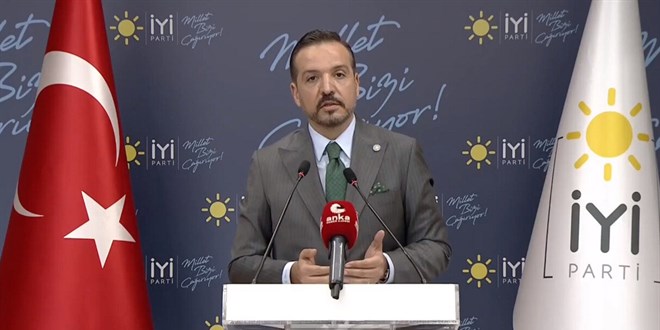 İyi Parti'den başörtüsü teklifine destek