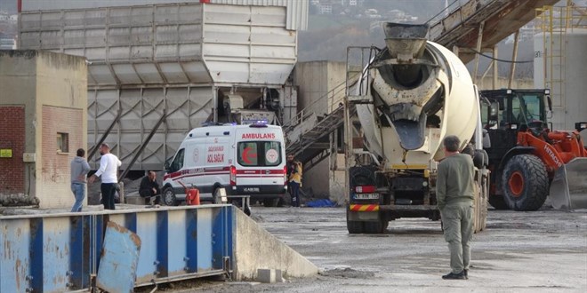 Çalıştığı makineye sıkışan işçi hayatını kaybetti