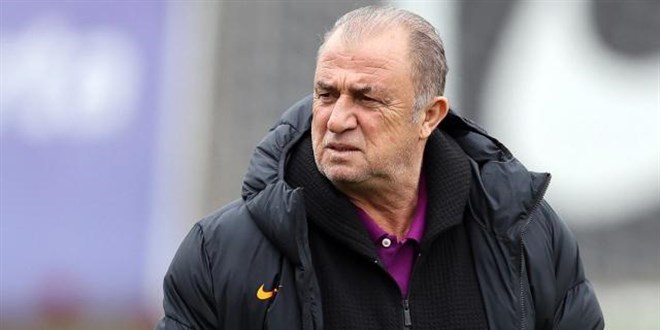 Fatih Terim'den bir ilk: Altın Ayak ödülüyle efsaneler arasına girdi