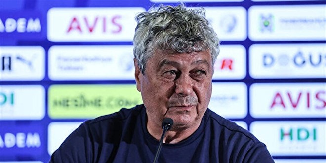 Mircea Lucescu Fenerbahçe'den teklif aldığını açıkladı