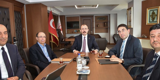 Bakan Muş: Zincir market yöneticilerine 'etiket' uyarısında bulunduk