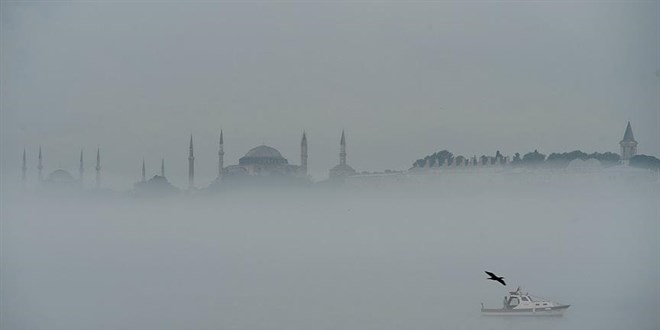 İstanbul Boğazı gemi trafiğine kapatıldı