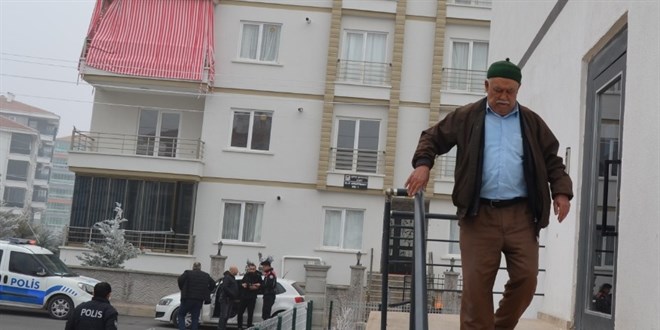 Aksaray'da bir kişi ikinci kez dolandırılmaktan güvenlik görevlisinin uyarısıyla kurtarıldı