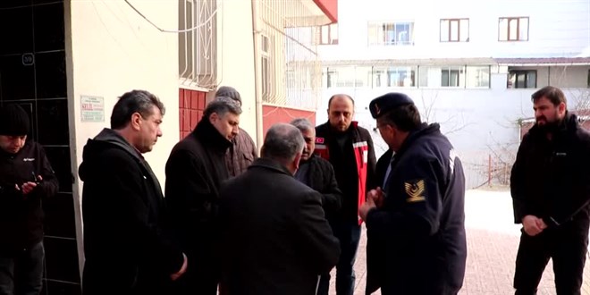 Kahramanmaraş'ta tıra çarpan otomobilin sürücüsü uzman onbaşı öldü