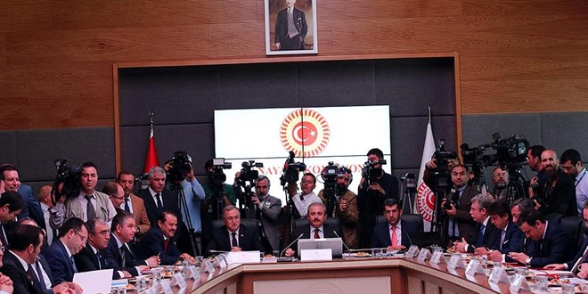 Anayasa teklifi haftaya Komisyon'un gündemine alınacak