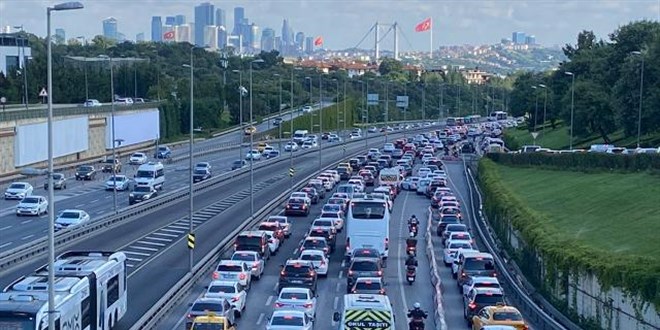 stanbul'da yarn baz yollar trafie kapatlacak