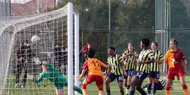 Galatasaray'dan 1 haftada 3 derbi zaferi