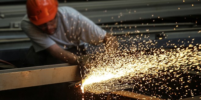 MESS ile sendikalar anlaştı: Metal işçilerine ara zam