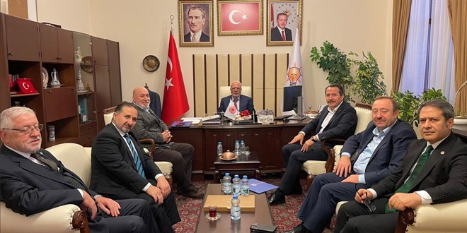 Memur Sen Heyeti sözleşmeliler için Meclis'te