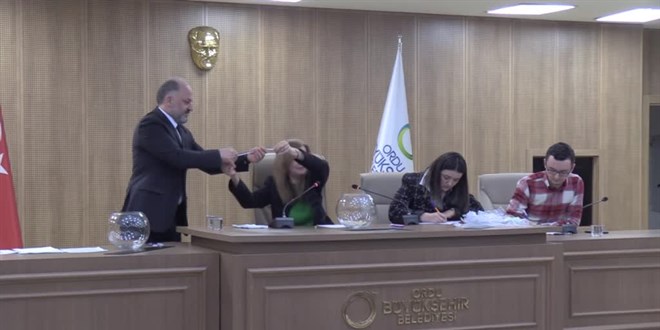 Belediyenin sözleşmeli personeli kura ile belirlendi