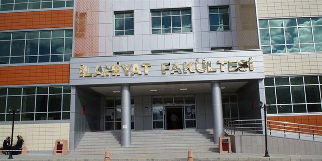 Kişiye özel ilana itiraz eden Dekan, istifa etti