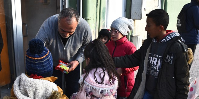 Konya'da ocuklar  aylar 'ivlilik' geleneiyle karlad