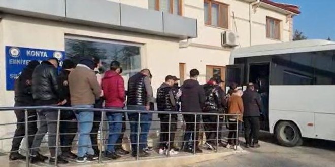 Binlerce kişiyi dolandıran hacker çetesi çökertildi