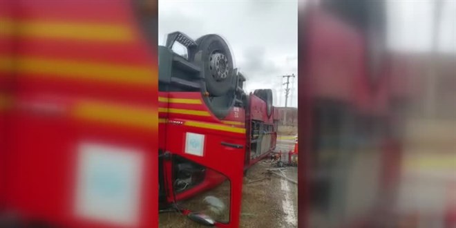 Aksaray'da itfaiye aracının devrilmesi sonucu 6 kişi yaralandı