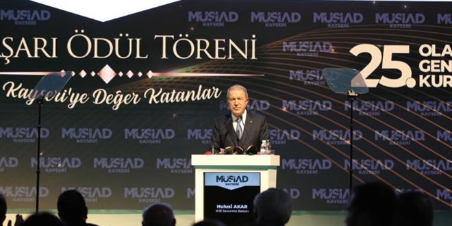 Bakan Akar: Son terörist etkisiz hale getirelene kadar mücadeleye devam