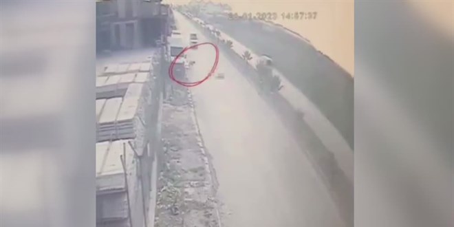 Köpekten kaçarken minibüsün çarptığı çocuk öldü