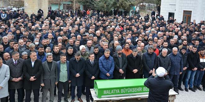 Kalp krizi geçiren Öğretmenevi Müdürü, son yolculuğuna uğurlandı