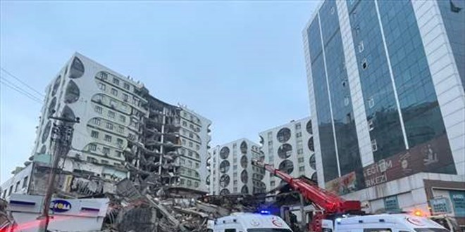 7,4'lük deprem sonrası valilerin görev yerleri koordinasyon için değiştirildi