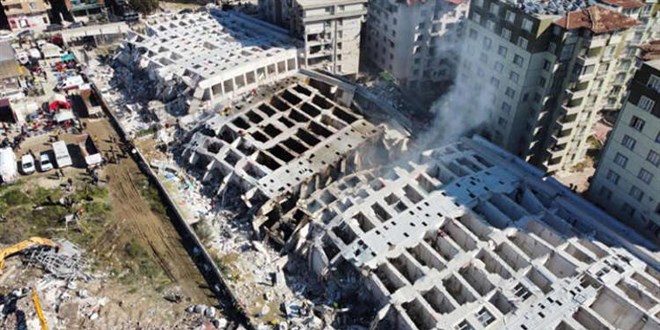 Yıkımın sebebini 160 mühendis araştıracak