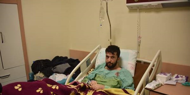 Depremde üzerine düşen derin dondurucu hayatını kurtardı