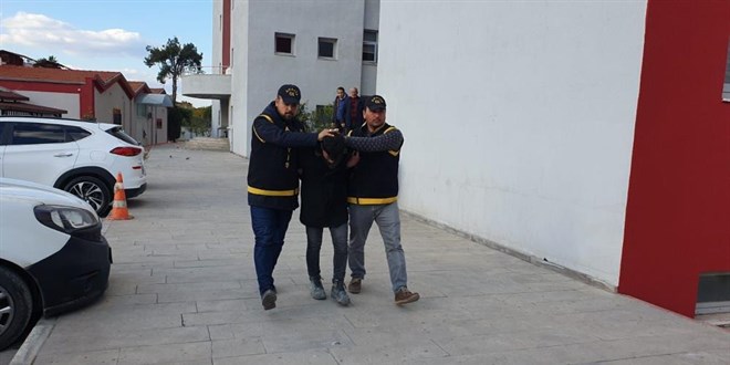 Depremzedelerin malzemesini çalan 32 kişi tutuklandı