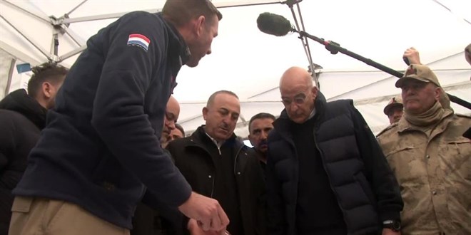 Yunanistan Dışişleri Bakanı: İlişkilerimizin düzelmesi için bir depremi daha beklemeyelim