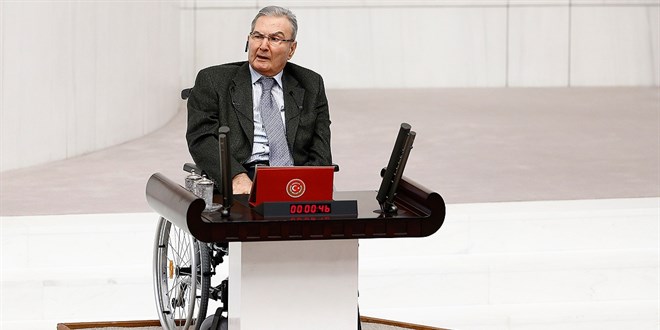 Deniz Baykal'ın cenazesi salı günü Devlet Mezarlığına defnedilecek