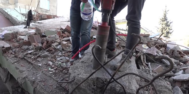 Adalet Bakanlığından enkaz kaldırma çalışmalarına ilişkin açıklama