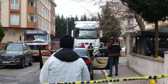 Pendik'te yol verme kavgası: Yardım tırının yanındakilere silahla ateş açtı