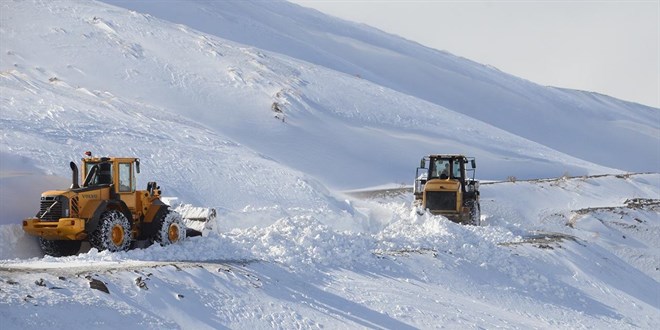 Erzurum, Ardahan ve Kars'ta 17 ky yolu ulama kapand