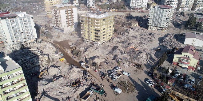 'Çok dayanıklı' denilen Ebrar Sitesi'nde can kaybı 250'yi geçti