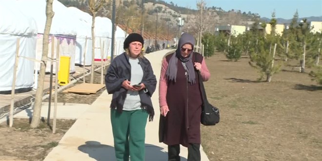 Kızını depremden 5 gün önce satın aldıkları dairede yitiren kadın, adalet istiyor