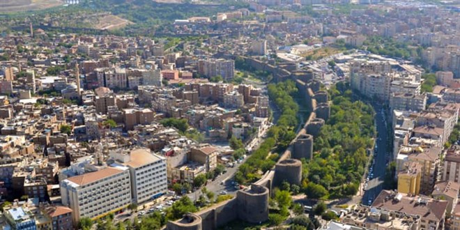 Diyarbakır Valisi Su'dan ev sahiplerine uyarı