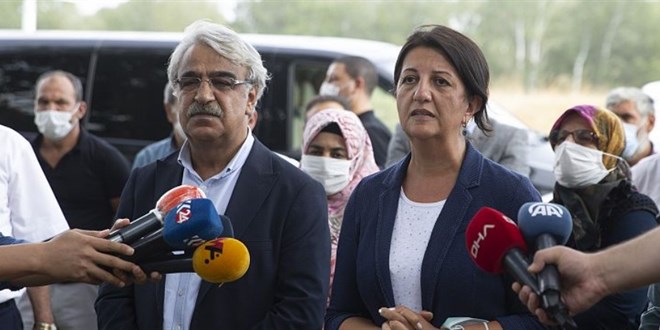 HDP'den ev sahiplerine 'depremzedeler için kiraların sabit tutulması' çağrısı