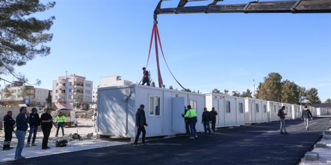 Adıyaman'da geniş bir alana konteyner kent kuruluyor