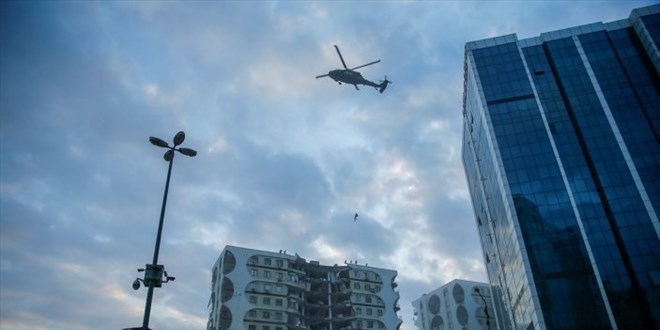 Diyarbakır'da ağır hasarlı siteden kurtarılan kedi sayısı 13'e ulaştı