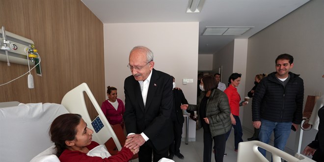 Kemal Kılıçdaroğlu'dan depremzedelere ziyaret