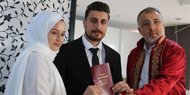 Hataylı depremzede çift, Nevşehir'de evlendi
