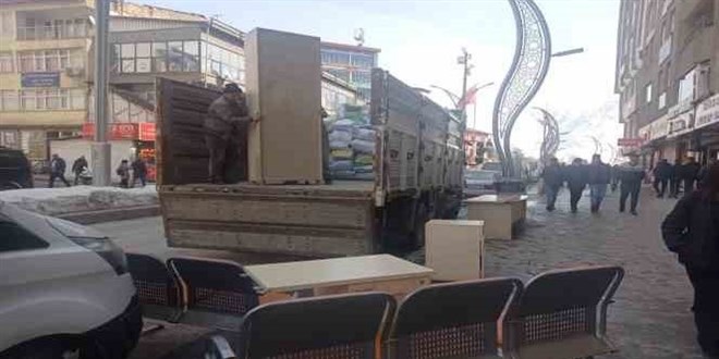 Hakkari SGK binası 'depreme dayanıksız' olduğu için boşaltıldı
