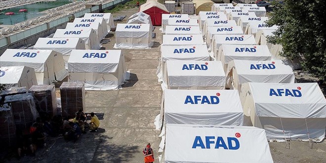 AFAD, depremlerden etkilenen 11 ildeki 332 noktada çadır kent kurdu